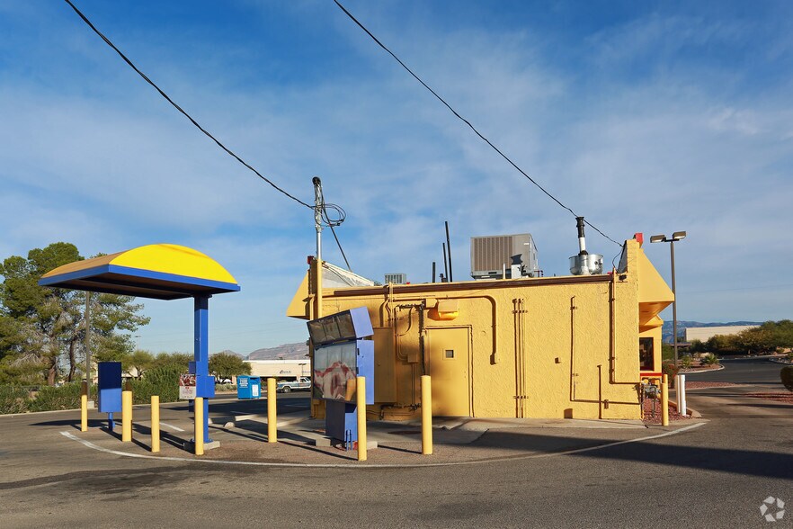 More Photos Of 7980 E Broadway Blvd, Tucson Fast Food For Lease