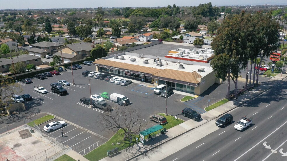 More Photos Of 2727 w Edinger av, Santa Ana Storefront For Sale