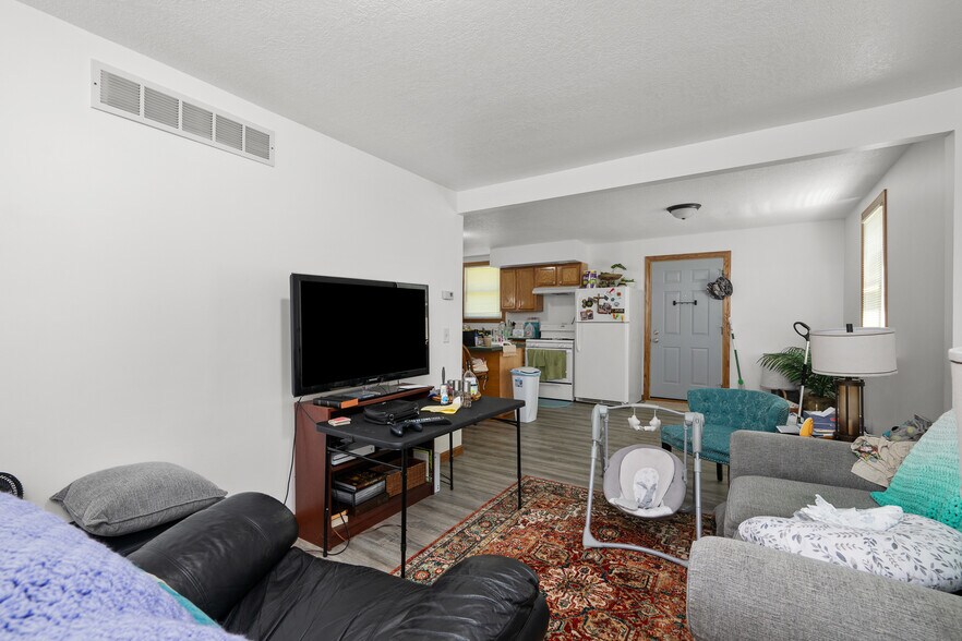 More Photos Of 222 6th St, Buffalo Apartments For Sale