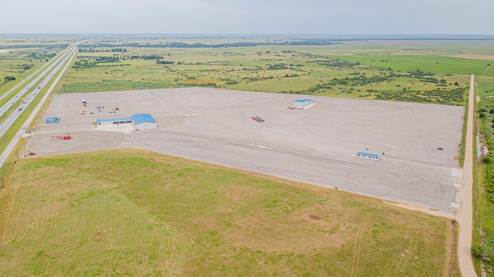 More Photos Of 7044 Interstate 10, Sealy Distribution For Sale