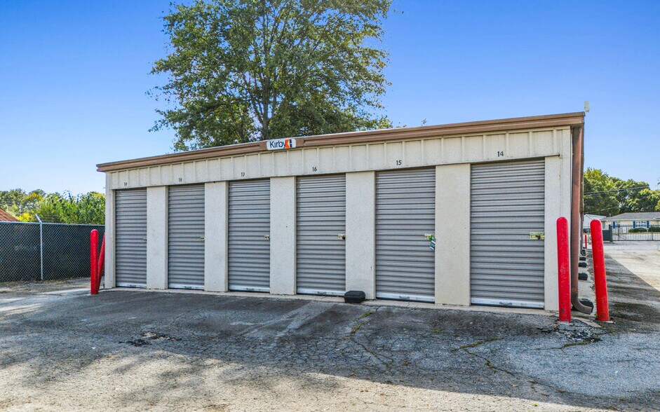 More Photos Of 650 Smyrna Rd, Conyers Self Storage For Sale