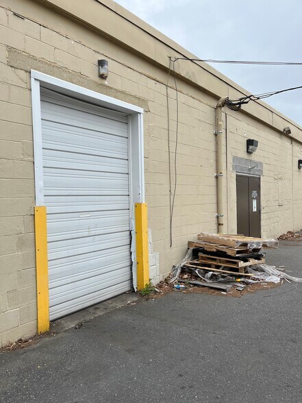 More Photos Of 919-921 W Route 130, Burlington Storefront For Sale