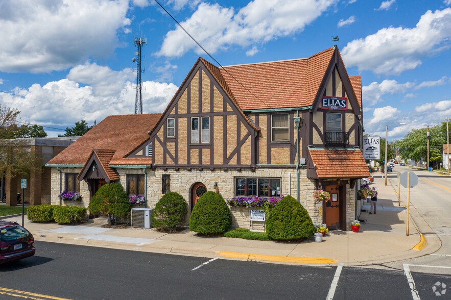 More Photos Of 200 N 2nd St, Watertown Restaurant For Sale