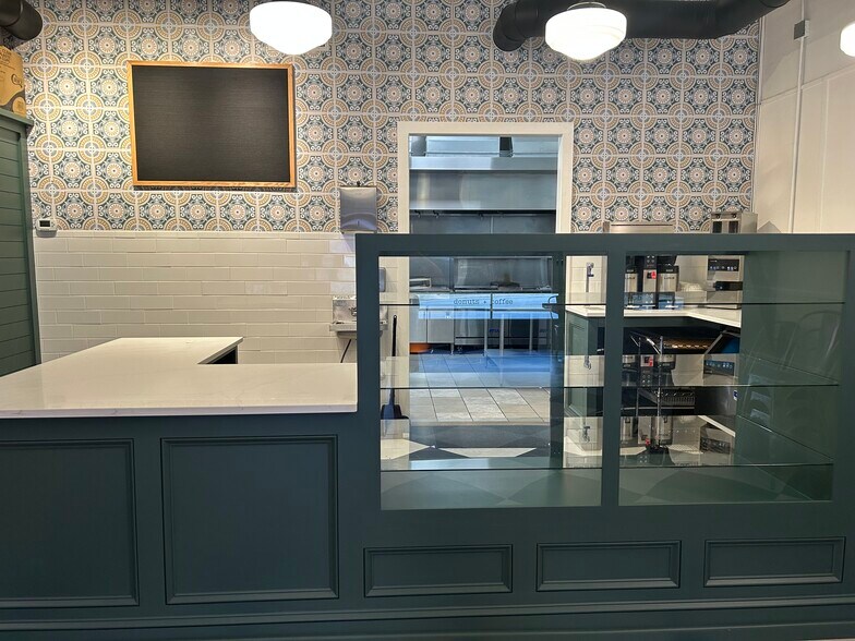 More Photos Of 50 S Forest Ave, Hartwell Storefront For Sale