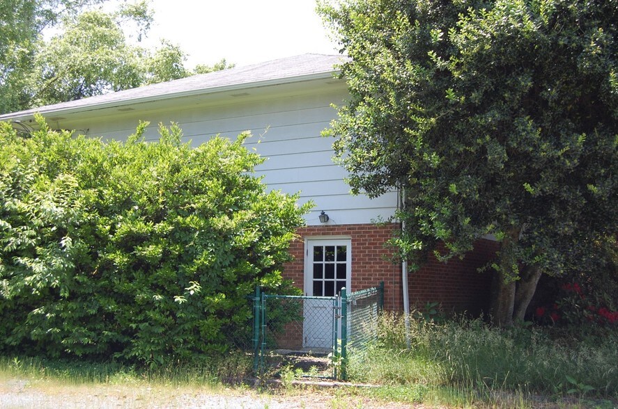 More Photos Of Weaver Dairy Rd @ MLK Jr Blvd, Chapel Hill Land For Sale