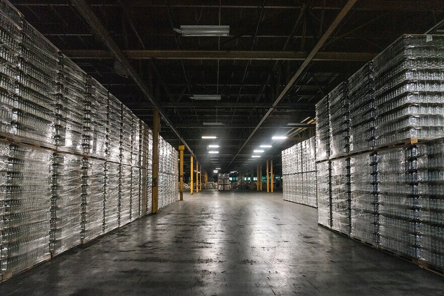 More Photos Of 450 Sherman Av N, Hamilton Industrial For Lease