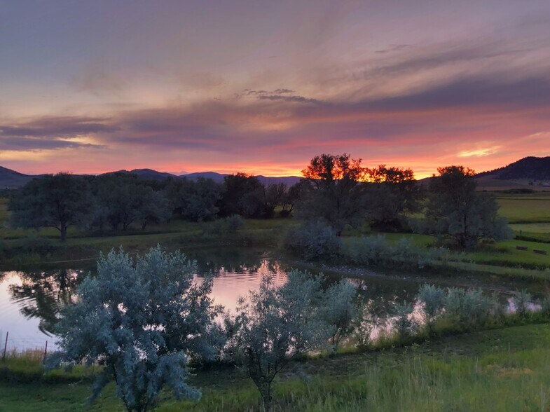 More Photos Of 2245 Head Ln, Helena Hotel For Sale