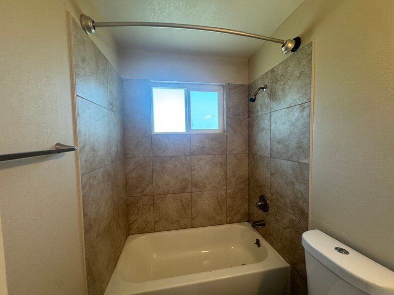 More Photos Of 150 E Orangeburg Ave, Modesto Apartments For Sale