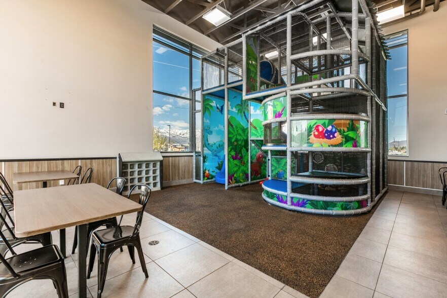 More Photos Of 191 E Gateway Dr, Heber City Fast Food For Sale