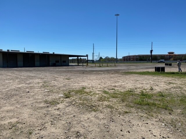 More Photos Of 24030 Tomball Pky, Tomball Distribution For Lease