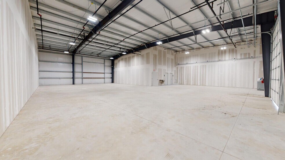 More Photos Of 1501 Leander Dr, Leander Warehouse For Lease