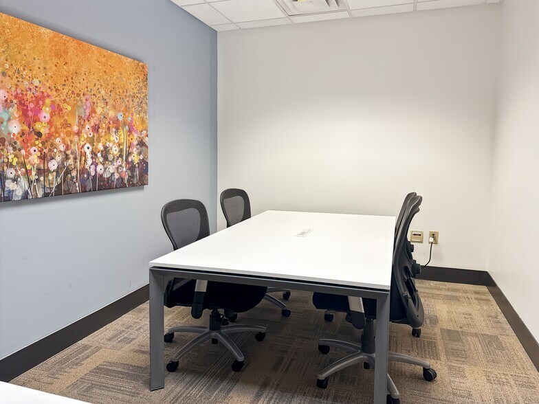 More Photos Of 9005 Overlook Blvd, Brentwood Coworking Space