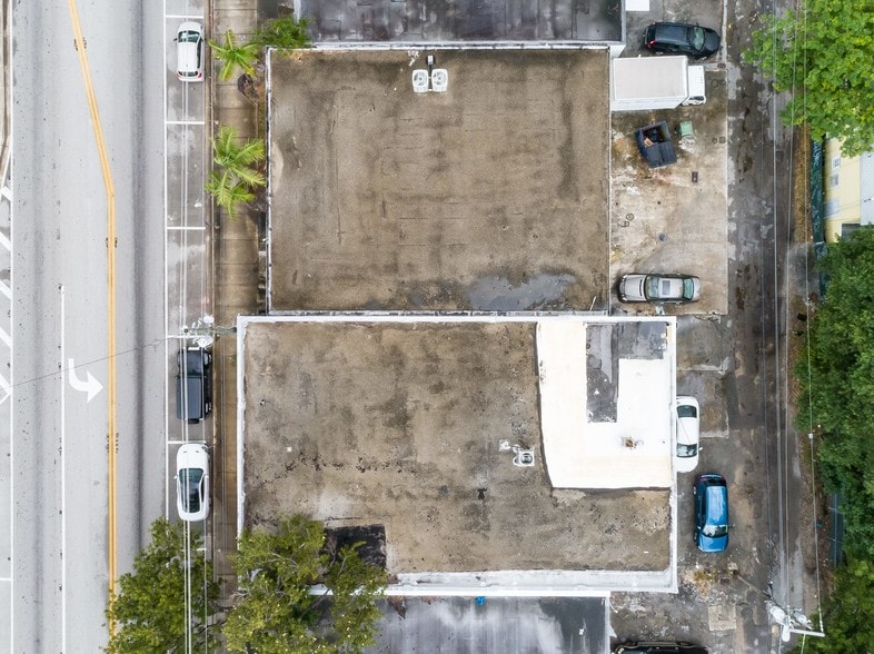 More Photos Of 144 NW 36th St, Miami Light Distribution For Lease