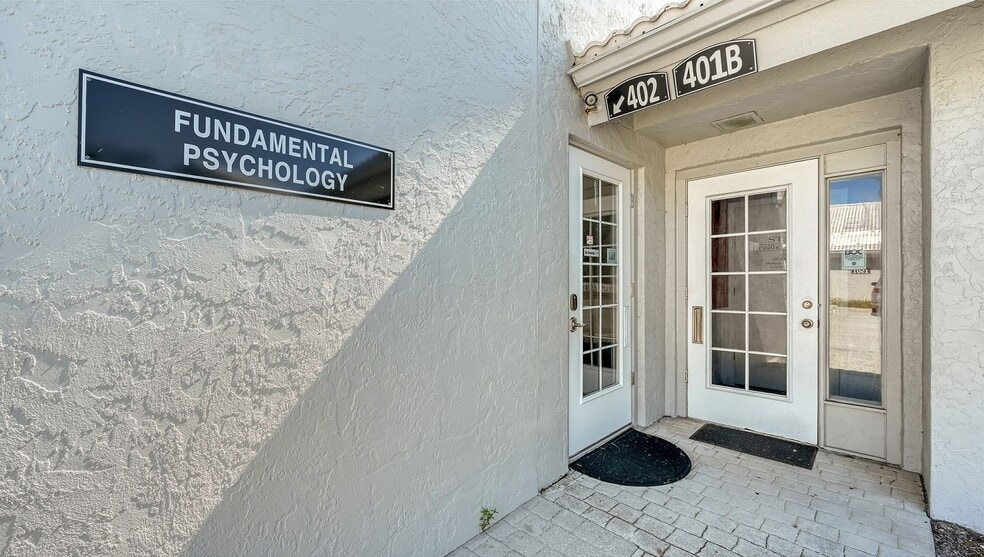 More Photos Of 1505 Tamiami Trl S, Venice Medical For Lease