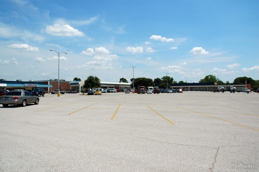 401463 W Bedford Euless Rd, Hurst, TX 76053 For Lease