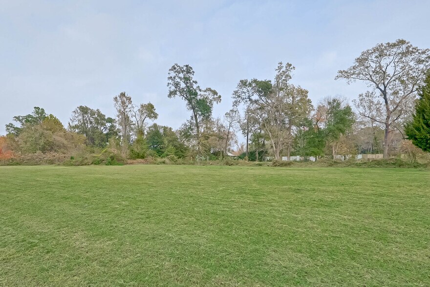 More Photos Of 0000 T C Jester Boulevard, Houston Land For Sale