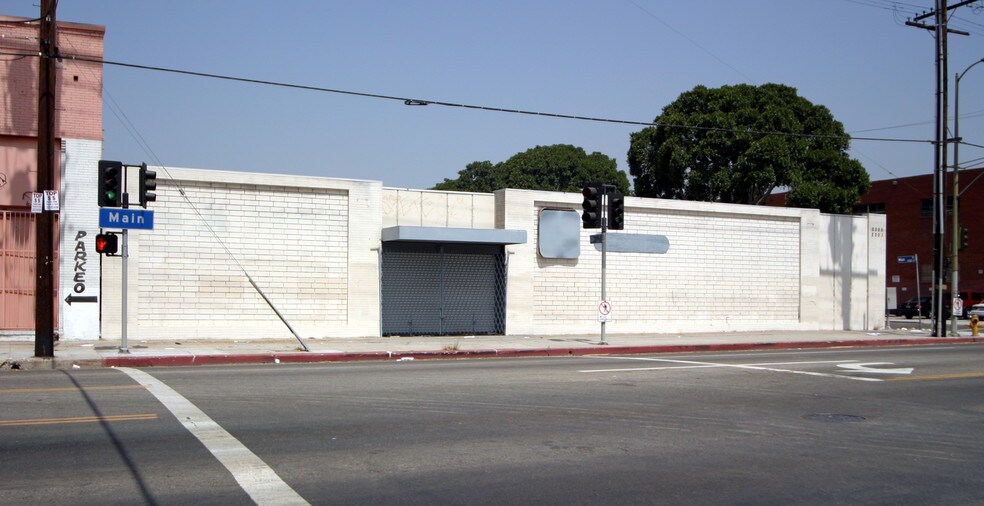 More Photos Of 2301-2305 S Main St, Los Angeles Warehouse For Lease