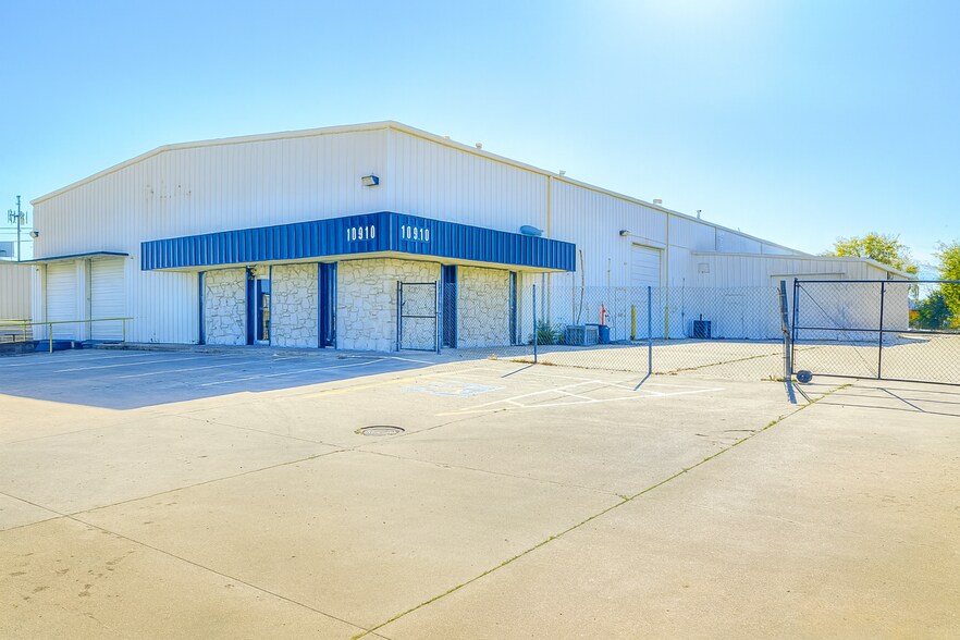 Primary Photo Of 10910 E 55th Pl, Tulsa Manufacturing For Lease