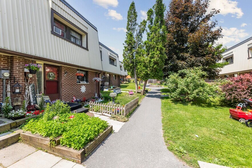 More Photos Of 1100 Hilliard St, Peterborough Apartments For Sale