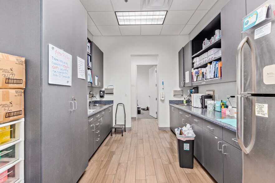 More Photos Of 1452 N Higley Rd, Gilbert Medical For Sale