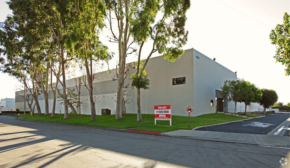 More Photos Of 13140 Midway Pl, Cerritos Warehouse For Lease
