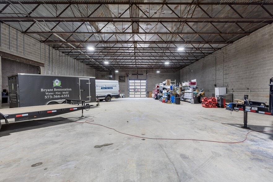 More Photos Of 519 Benham St, Bonne Terre Light Manufacturing For Sale