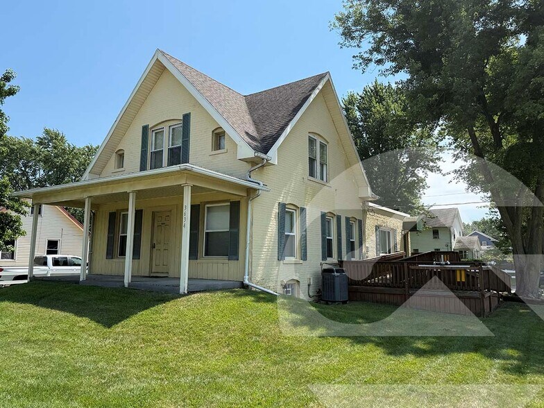 Primary Photo Of 3634 Navarre Ave, Oregon Medical For Sale