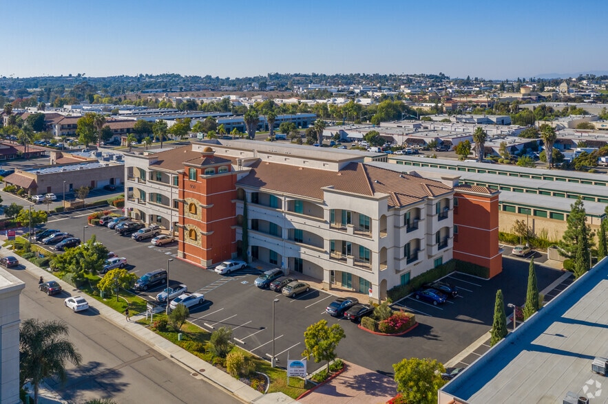More Photos Of 950 Boardwalk, San Marcos Office For Lease