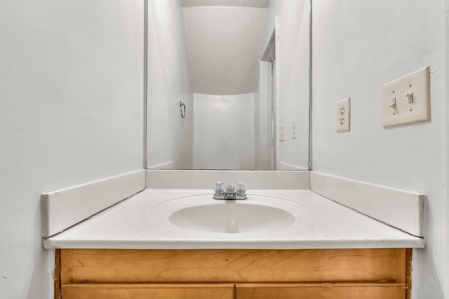 More Photos Of 1301 Louisville Apt. 47-48 St, Starkville Apartments For Sale