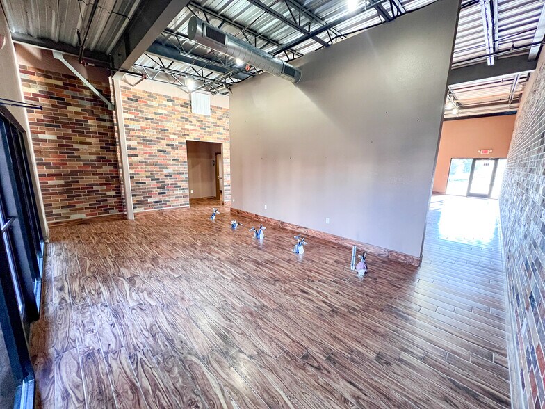 More Photos Of 3415 Loop 250, Midland Unknown For Lease