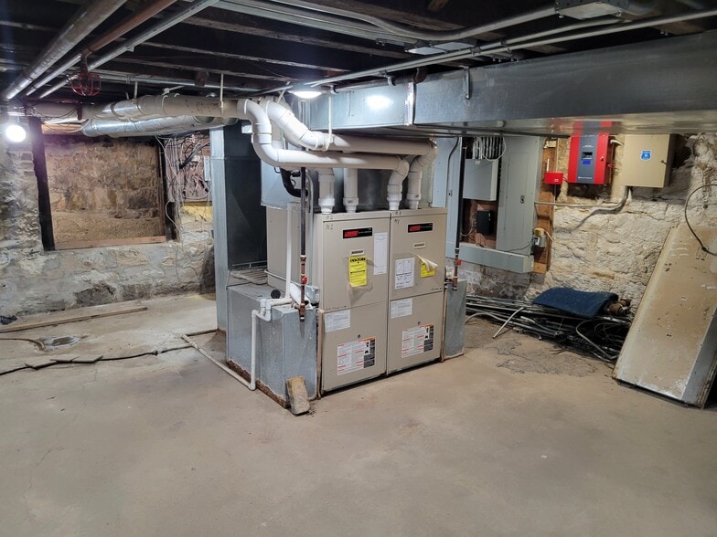 More Photos Of 21-23 S La Grange Rd, La Grange Storefront Retail Office For Sale