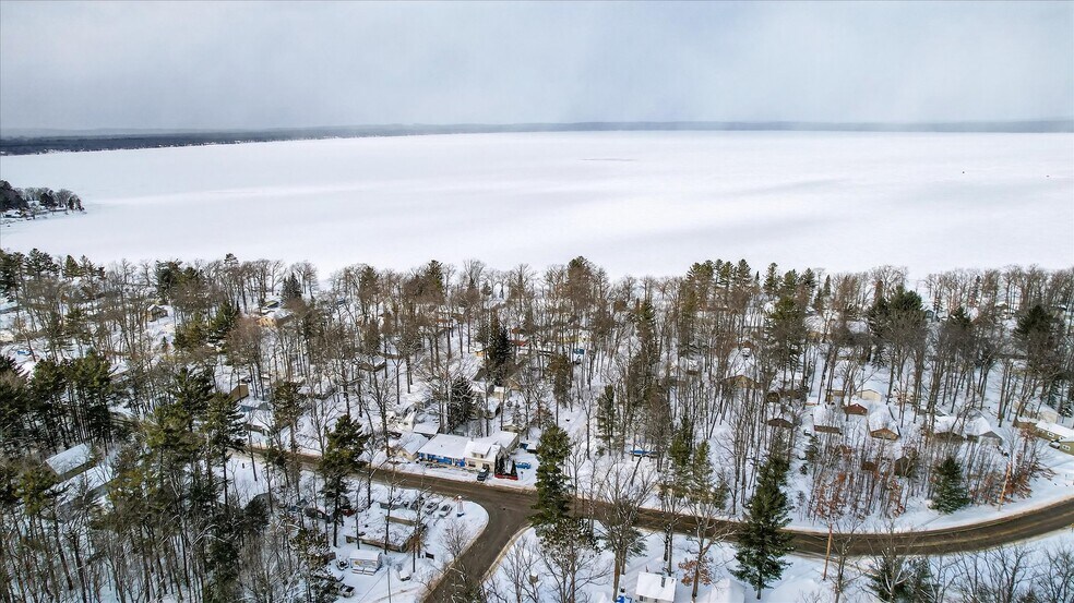 More Photos Of 5937 W Higgins Lake Dr, Roscommon Restaurant For Sale