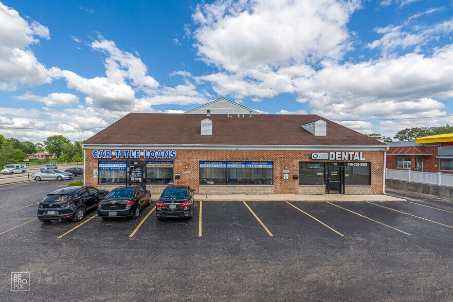 More Photos Of 1187 N Farnsworth Ave, Aurora Storefront Retail Residential For Lease