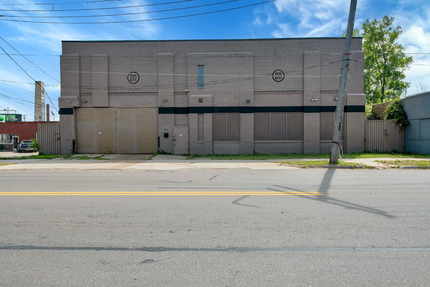 Primary Photo Of 6335 Lyndon St, Detroit Warehouse For Sale