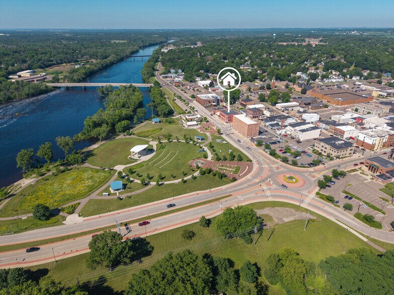 More Photos Of 2 Bay St, Chippewa Falls Storefront Retail Office For Sale