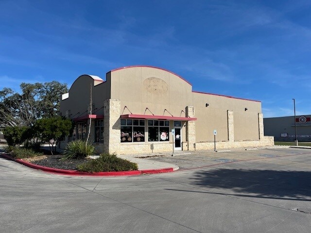 More Photos Of 1550 River Rd, Boerne Fast Food For Sale