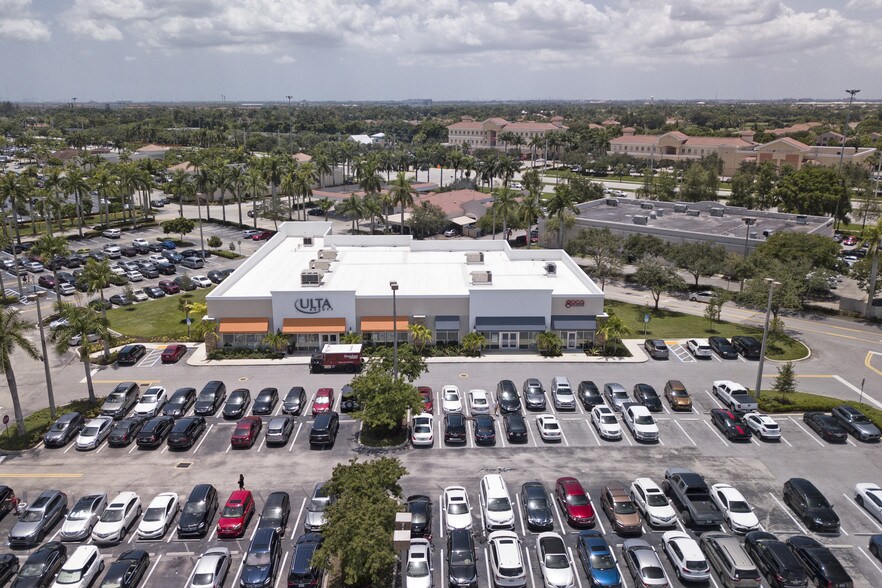 More Photos Of 15801-15999 Pines Blvd, Pembroke Pines Unknown For Lease