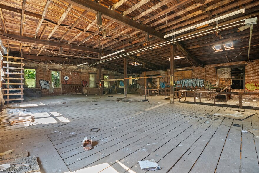 More Photos Of 322 Depot St, Amherst Warehouse For Sale