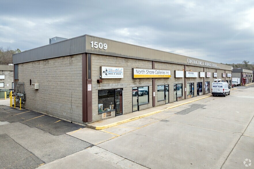 More Photos Of 1509-1519 Rocky Point Rd, Middle Island Freestanding For Lease