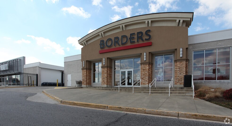 More Photos Of 130-170 W Ridgely Rd, Lutherville General Retail For Lease
