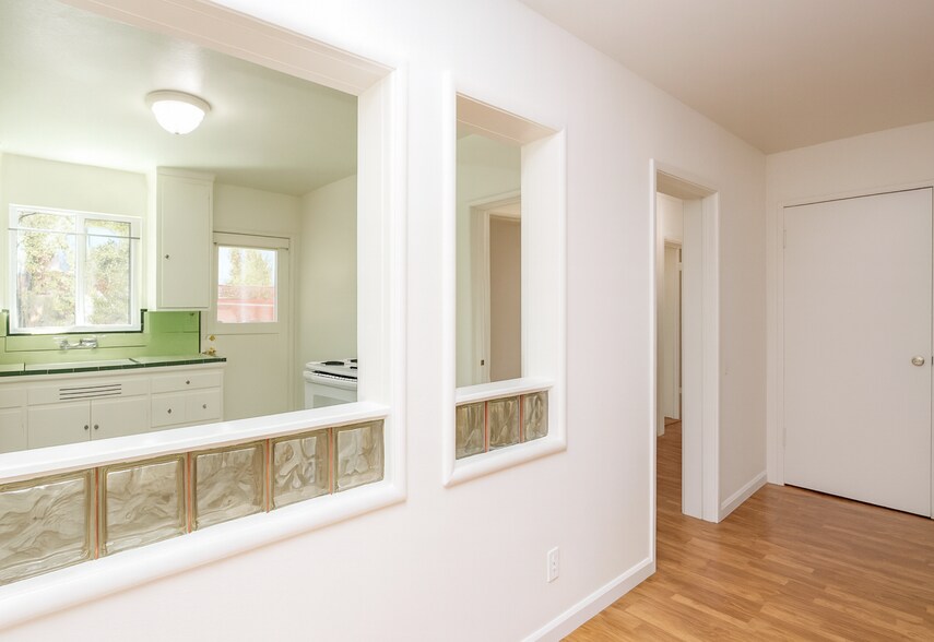 More Photos Of 539 Mandana Blvd, Oakland Apartments For Sale