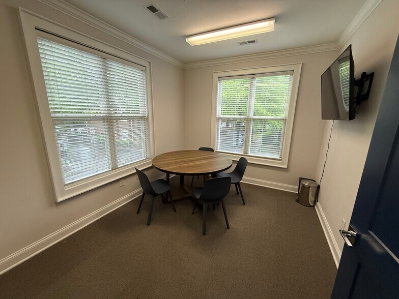 More Photos Of 710 Northeast Dr, Davidson Coworking Space