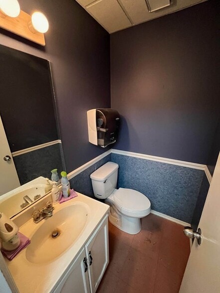 More Photos Of 817 S Elm Pl, Broken Arrow Medical For Lease