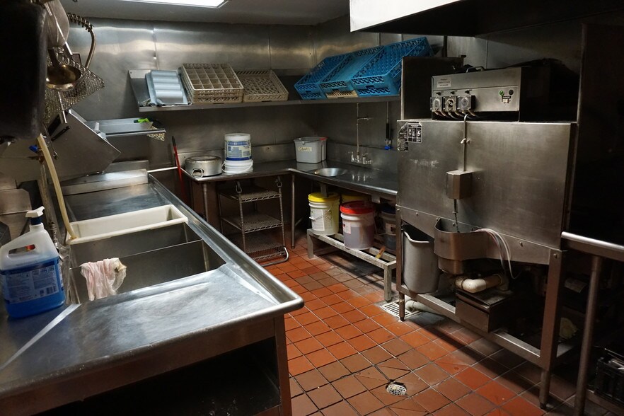 More Photos Of 2319 8th Ave, Greeley Restaurant For Lease
