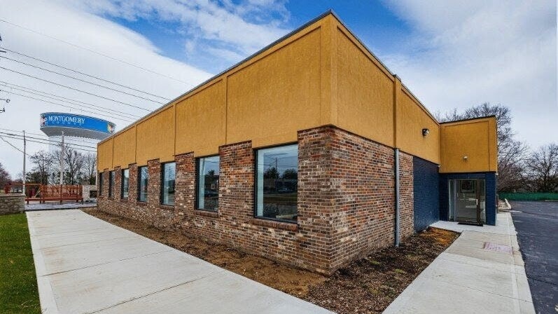 More Photos Of 2505 Wilmington Pike, Dayton Restaurant For Sale