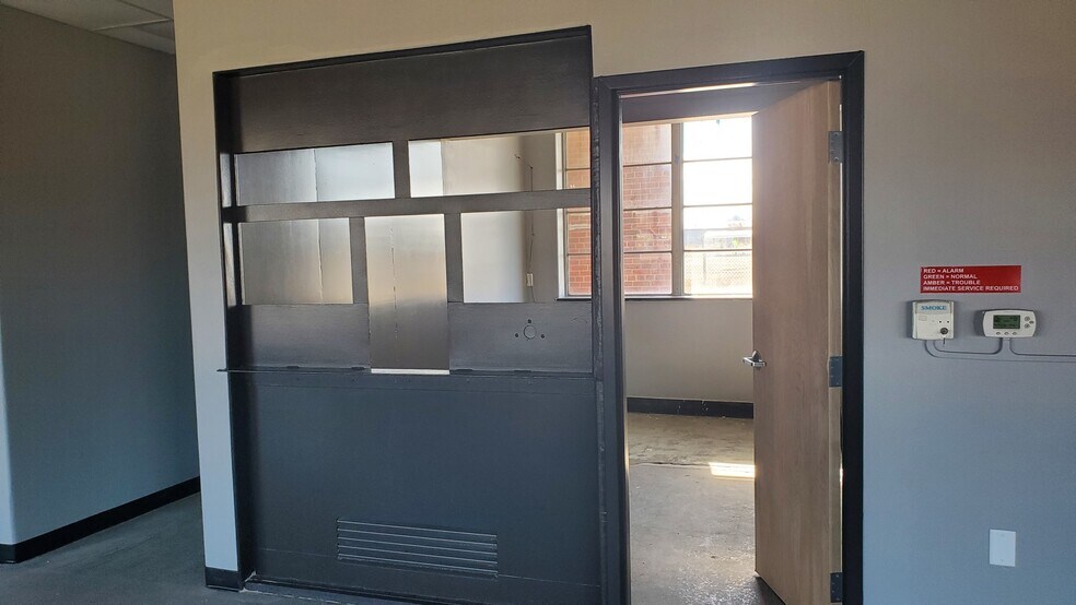 More Photos Of 2200 Lockbourne Rd, Columbus Manufacturing For Lease