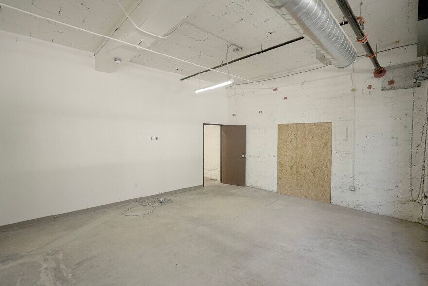 More Photos Of 1355 Palmetto St, Los Angeles Loft Creative Space For Lease
