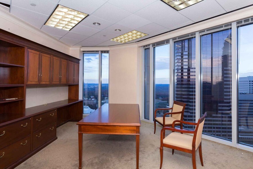 Photo of 23rd Floor Ste 2347