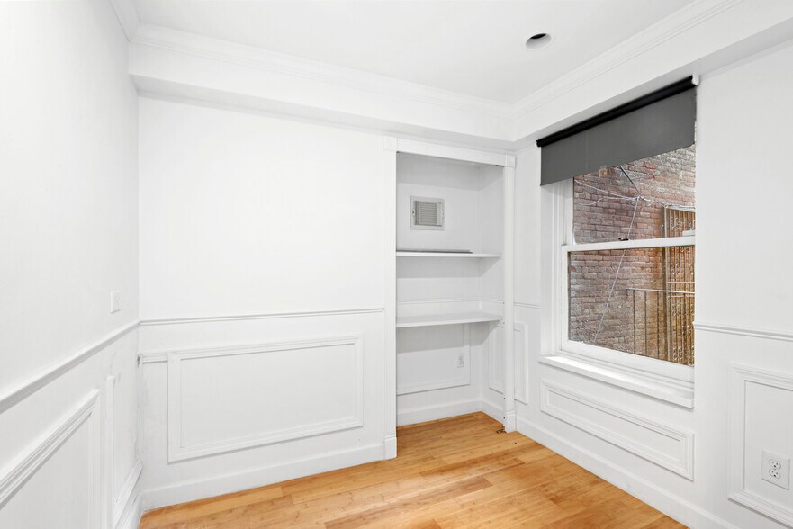 More Photos Of 124 E 36th St, New York Specialty For Sale