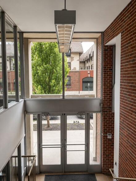 More Photos Of 414 S 8th St, Minneapolis Office Residential For Sale